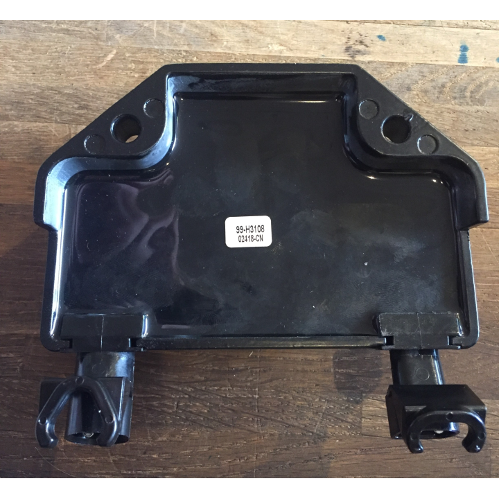 Voltage Regulator 08-17